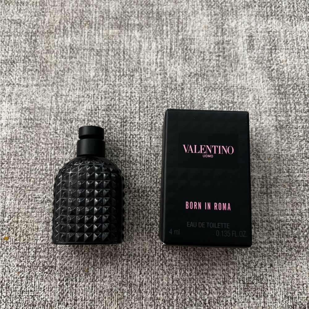 Valentino Uomo Born in Roma EDP TRAVEL SIZE NEW 4ml